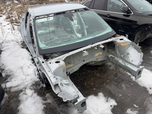 Лобовое стекло 31688222 VOLVO