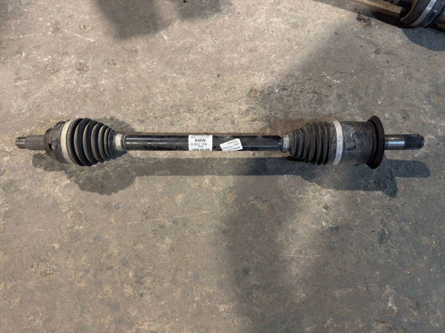 Полуось задняя, левая 33208603109 BMW