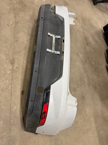 Задний бампер 36003517 VOLVO