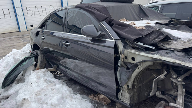 Внешний правый порог  4G5809848 VAG