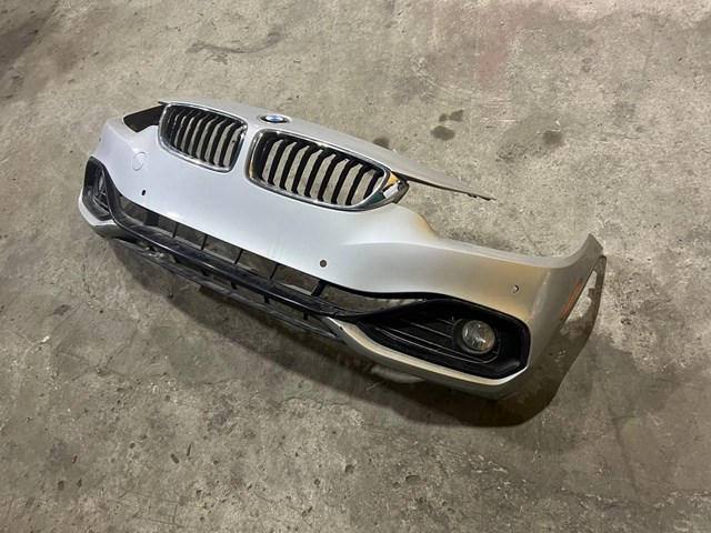 Передний бампер 51117363276 BMW