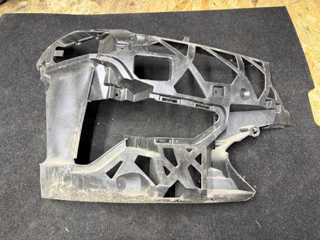 Правое крепление переднего бампера 51117422248 BMW