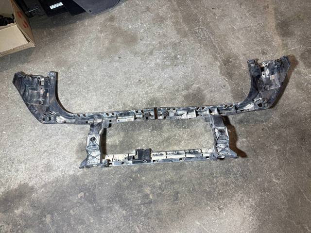 Кронштейн бампера заднего, левый 51127381119 BMW