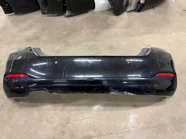 Бампер задний 51127496125 BMW