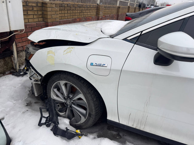 Крыло переднее левое 60261TRVA90ZZ HONDA