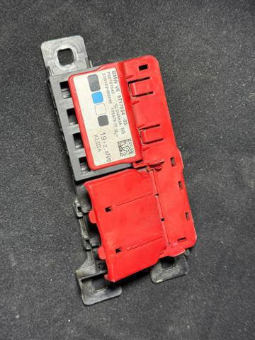 Блок предохранителей задний, салонный 61148717954 BMW