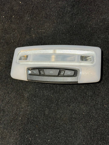 Плафоны внутреннего освещения 61319355396 BMW