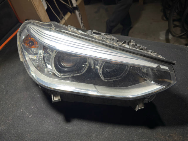 Фара правая 63117466122 BMW
