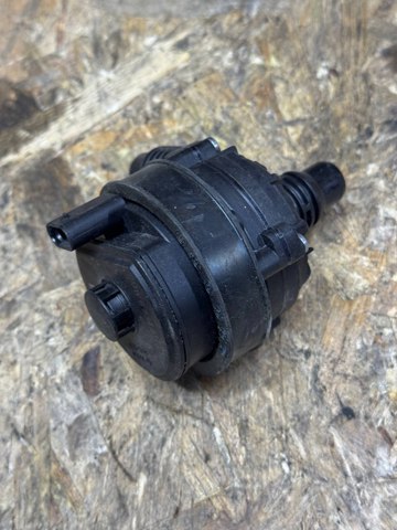 Водяной насос охлаждения электрический дополнительный 64116834917 BMW