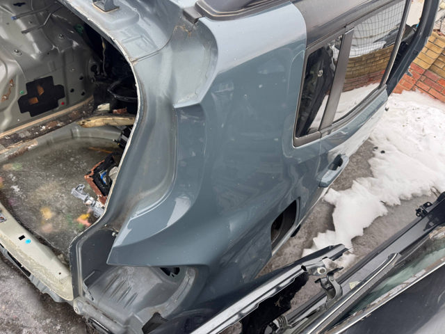 Крыло правое заднее 68263222AA CHRYSLER
