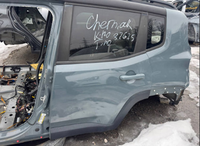 Дверь пассажирская задняя левая 68320803AA CHRYSLER
