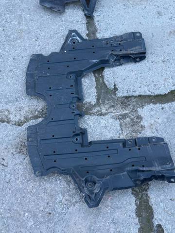 Защита двигателя задняя 758956RR0A NISSAN