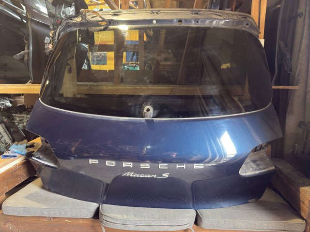 Задняя дверь 95B827025YGRV PORSCHE