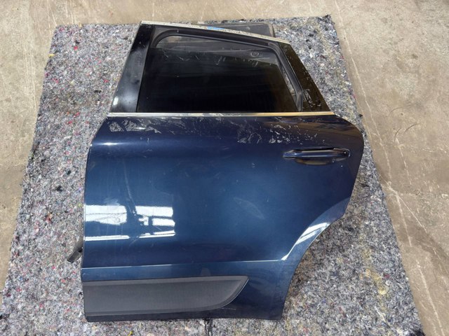 Дверь пассажирская задняя левая 95B833021GRV PORSCHE