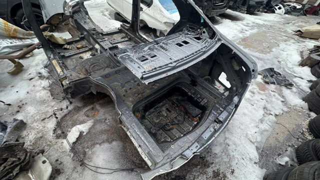 Панель багажного отсека A2226403300 MERCEDES