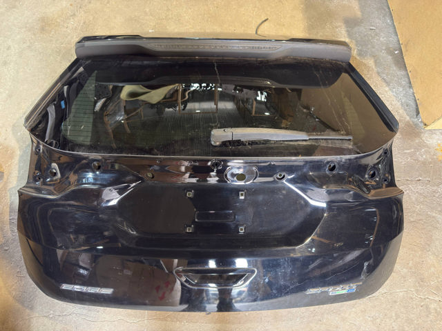 Пятая дверь Ford Edge 2