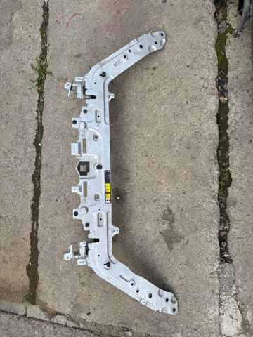 Суппорт радиатора в сборе J9C4041 JAGUAR