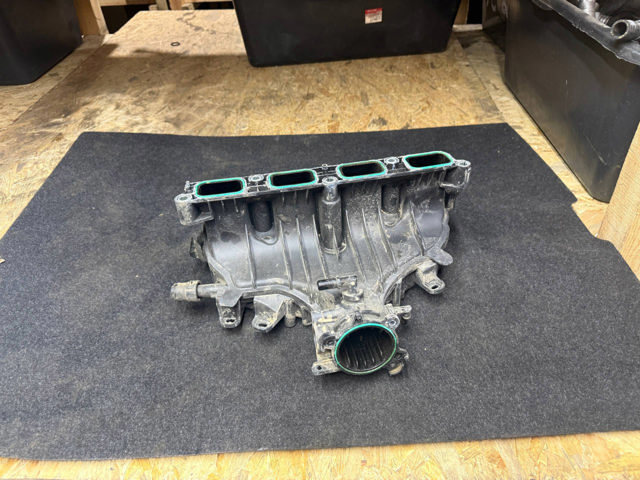 Впускной коллектор K2GE9424BB FORD
