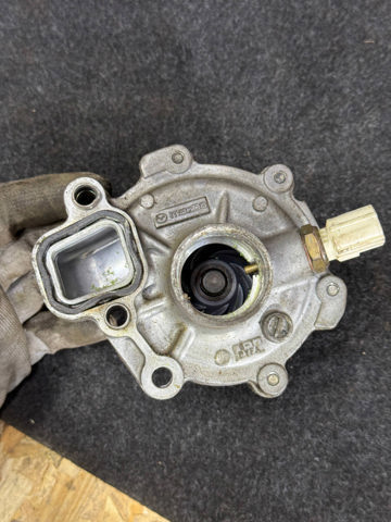 Помпа водяная, (насос) охлаждения PYFA15010C MAZDA