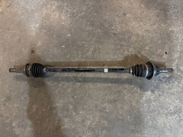 Полуось задняя, правая RTA62550X MAZDA