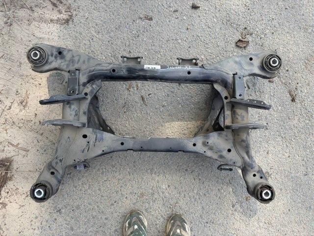 Поперечка задней подвески T4N13504 JAGUAR