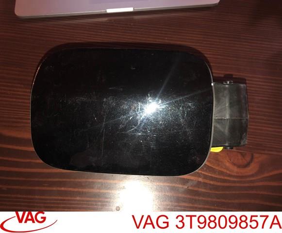 Дверка бензобака Skoda SuperB 2