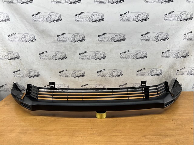 Решетка переднего бампера, нижняя 521290E030 TOYOTA