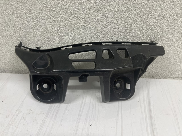 Крепление бамера левое A1178850765 MERCEDES