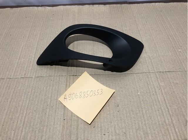 MERCEDES A9068850353 Заглушка (решетка) противотуманных фар бампера переднего правая в наличии Ужгород