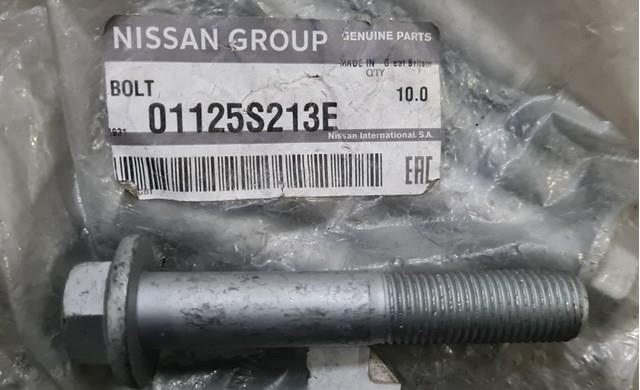Болт крепления переднего рычага, верхнего 01125S213E NISSAN