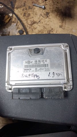 Модуль управления двигателем 038906019KE VAG