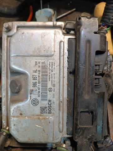 Модуль управления двигателем 03C906057AL VAG