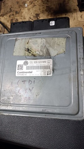 Компьютер двигателя 03L906023MM VAG