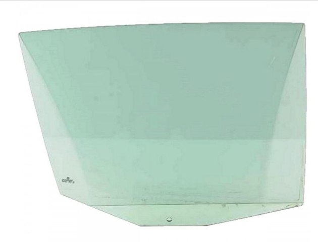 Стекло задней двери, правой 5736A008 MITSUBISHI