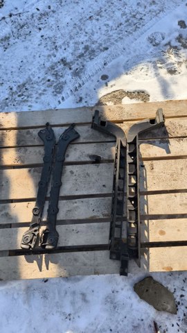 5E9807864 VAG Направляющая заднего бампера правая купить в Львов
