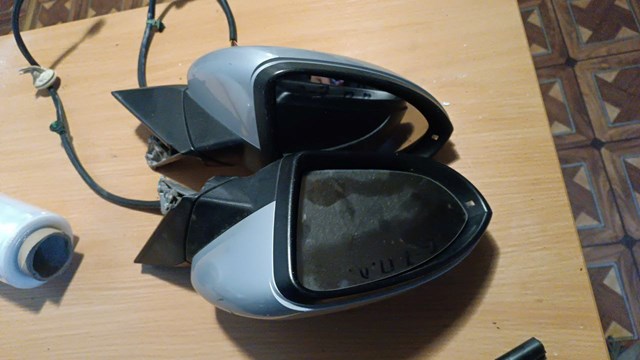 Наружное зеркало правое 5GM857508 VAG