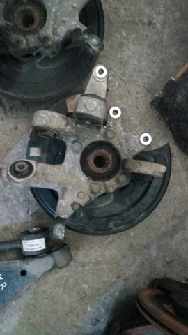 Цапфа поворотная правая AG1Z5B758C FORD