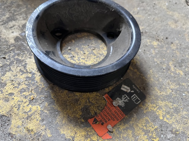 Шкив водяного насоса 210511238R NISSAN
