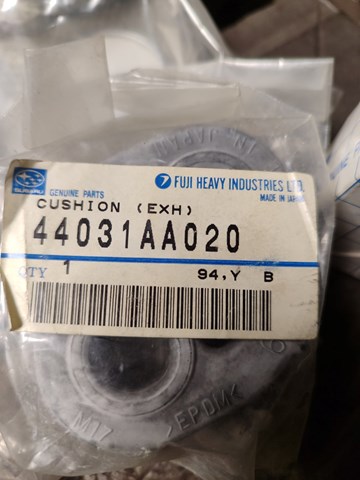 Подушка крепления глушителя 44031AA020 SUBARU