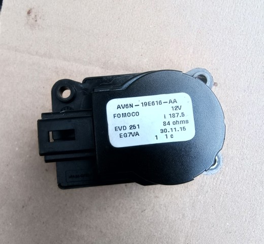 Привод системы автоматического управления отопителем AV6N19E616AA FORD