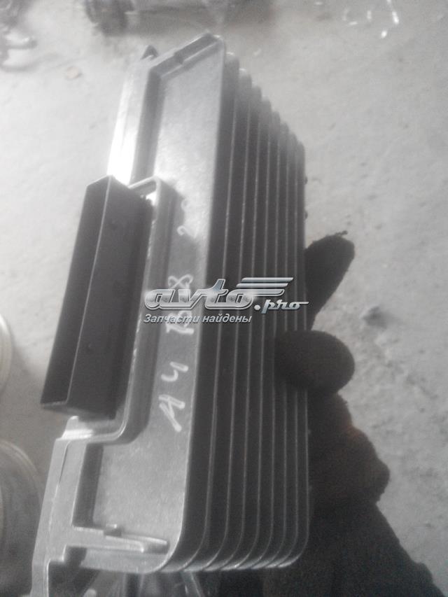 Усилитель звука аудиосистемы 8T0035223AB VAG