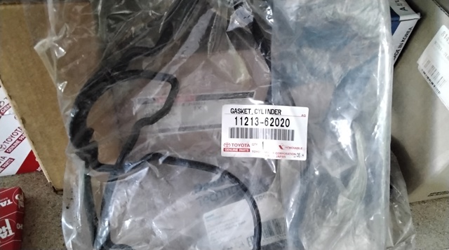 TOYOTA 1121362020 Прокладка клапанной крышки двигателя в наличии Киев