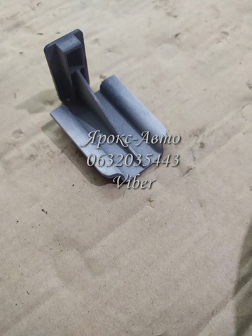 BMW 51117296308 Направляющая переднего бампера в наличии Киев