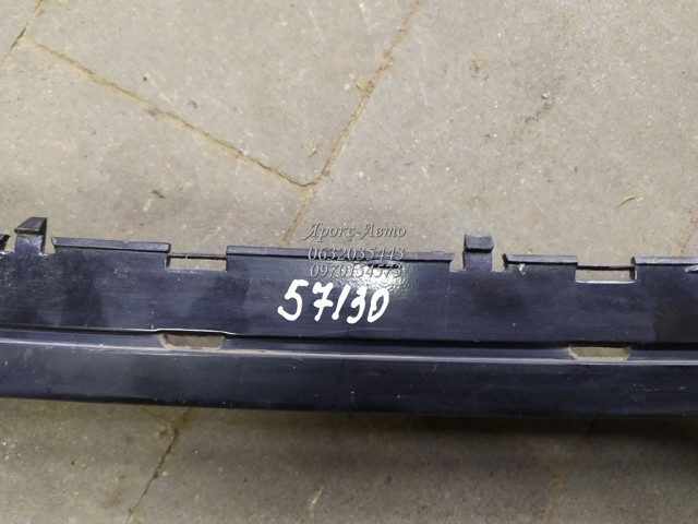 BMW 51128125413 Накладка бампера заднего центральная в наличии Ровно