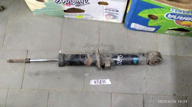 HYUNDAI 546403E300 Амортизатор передний правый в наличии Ровно