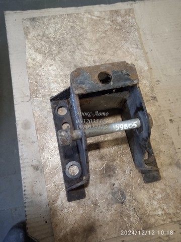 552020006R RENAULT Кронштейн рессоры заднего моста купить в Ужгород