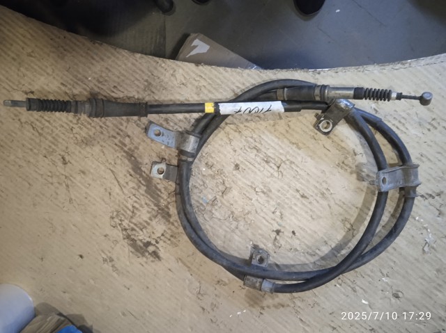 HYUNDAI 597702B550 Трос ручного тормоза задний правый в наличии Кривой Рог