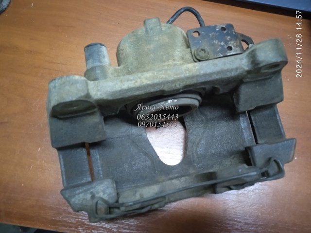 7701049092 RENAULT Суппорт тормозной передний правый купить в Черновцы