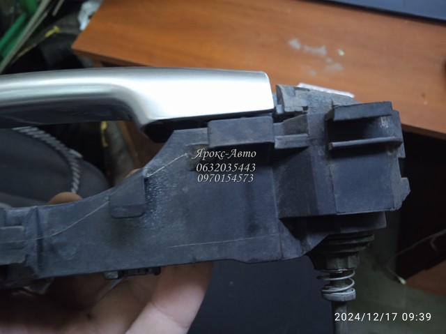 8200028464 Держатель наружной ручки двери передней правой купить Каменское