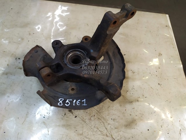 RENAULT 8200898655 Цапфа передняя правая в наличии Черновцы